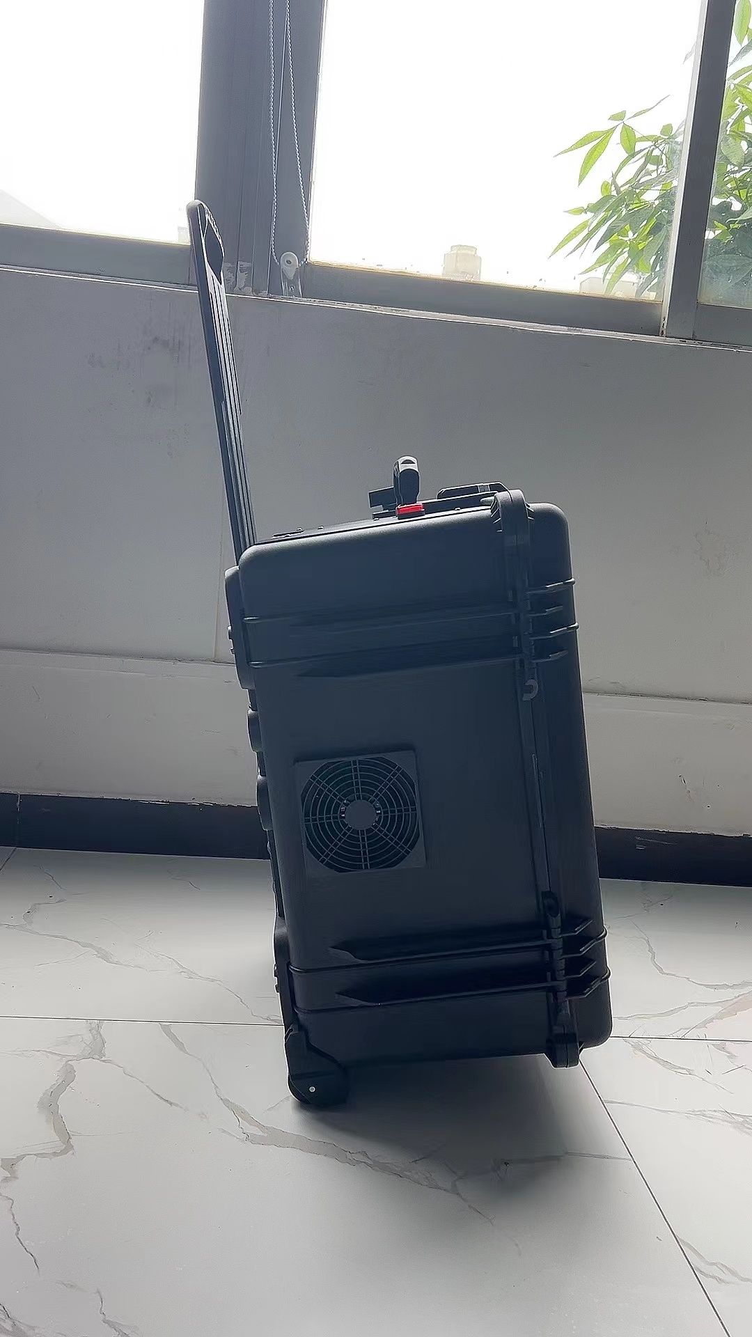 磴口手拉箱型移动通信干扰器